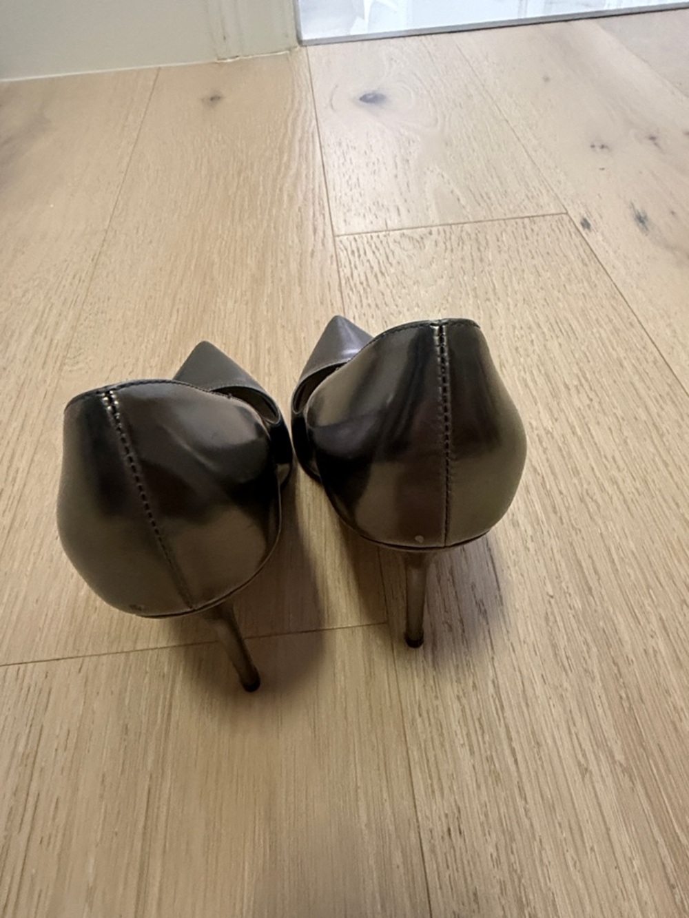 Christian Dior Metallic Gray Pointed-Toe Pumps 37.5 - AMAZING CONDITION - Picture 2 of 4